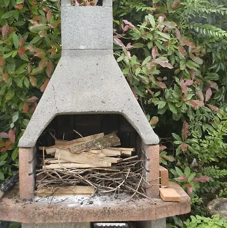 ベッド・アンド・ブレックファスト D'hotes Oeuil De Bouc Madiran