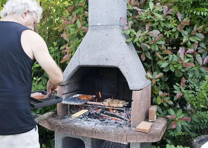 فندق مبيت وإفطار D'hotes Oeuil De Bouc 3*